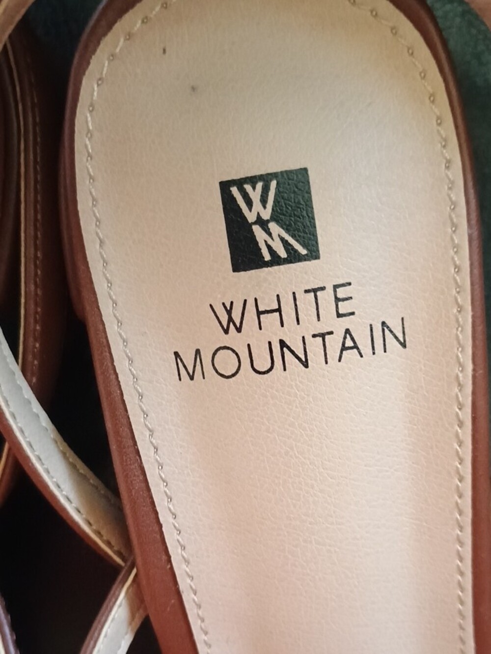 White Mountain Tan Brown Strappy Women's Sandals - Picture 7 of 8